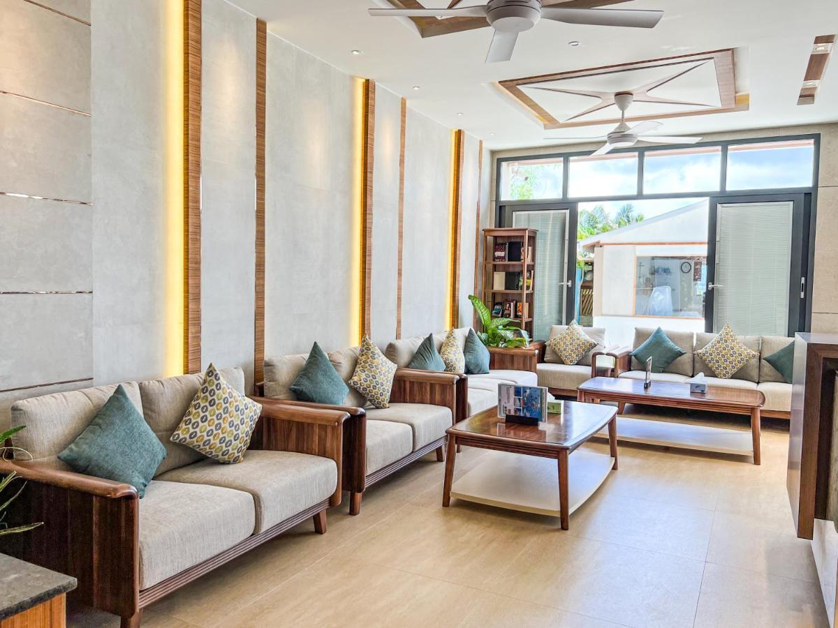 Triton Prestige Seaview And Spa Maafushi Exterior foto