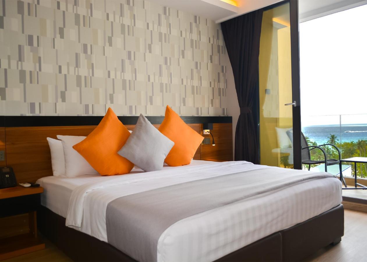 Triton Prestige Seaview And Spa Maafushi Exterior foto