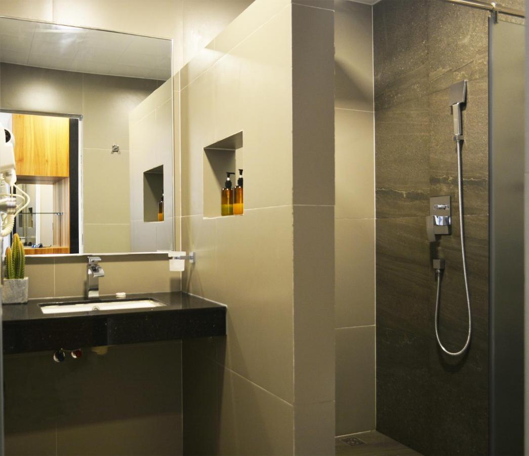 Triton Prestige Seaview And Spa Maafushi Exterior foto