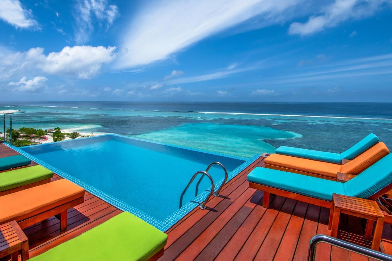 Triton Prestige Seaview And Spa Maafushi Exterior foto