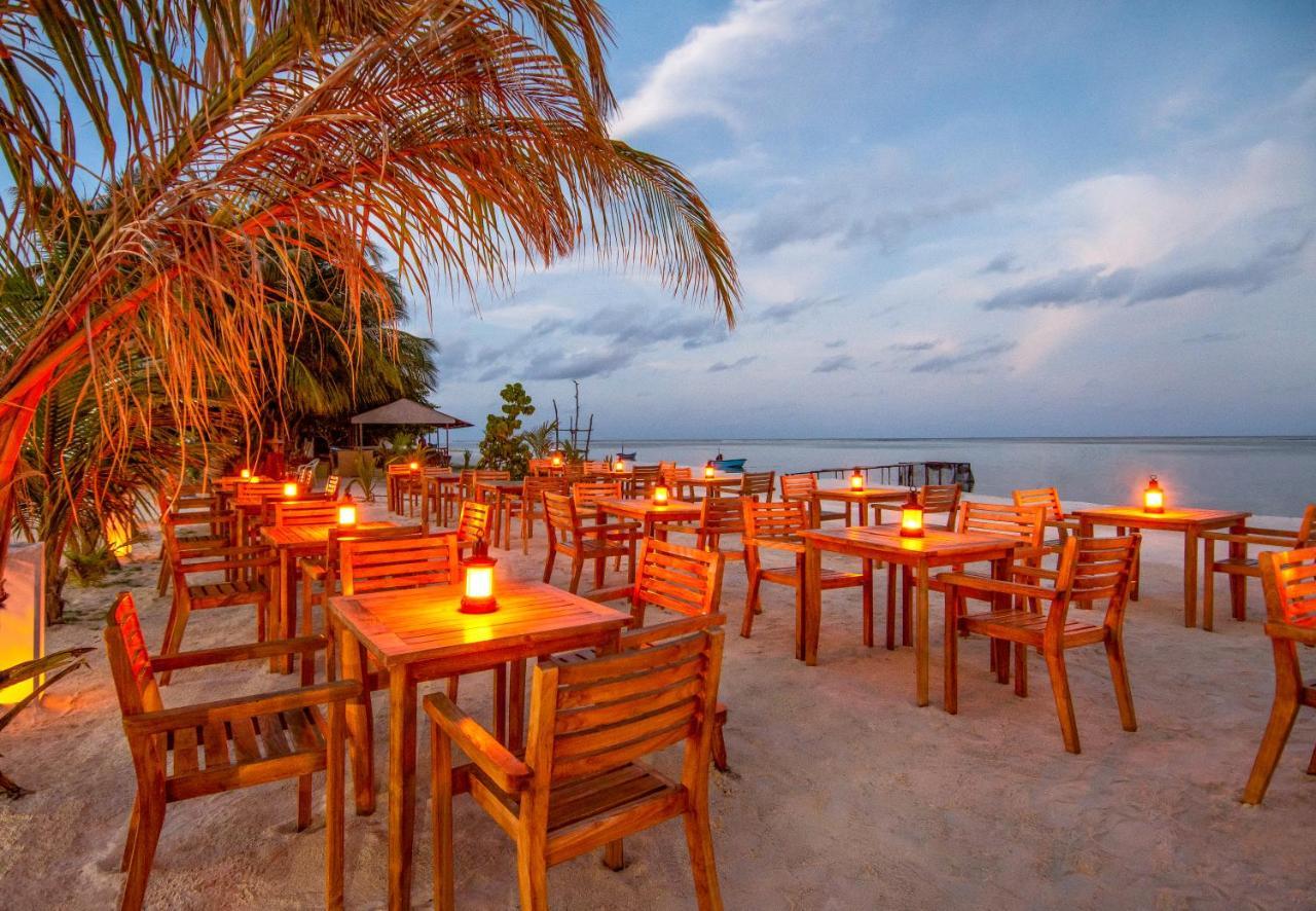 Triton Prestige Seaview And Spa Maafushi Exterior foto