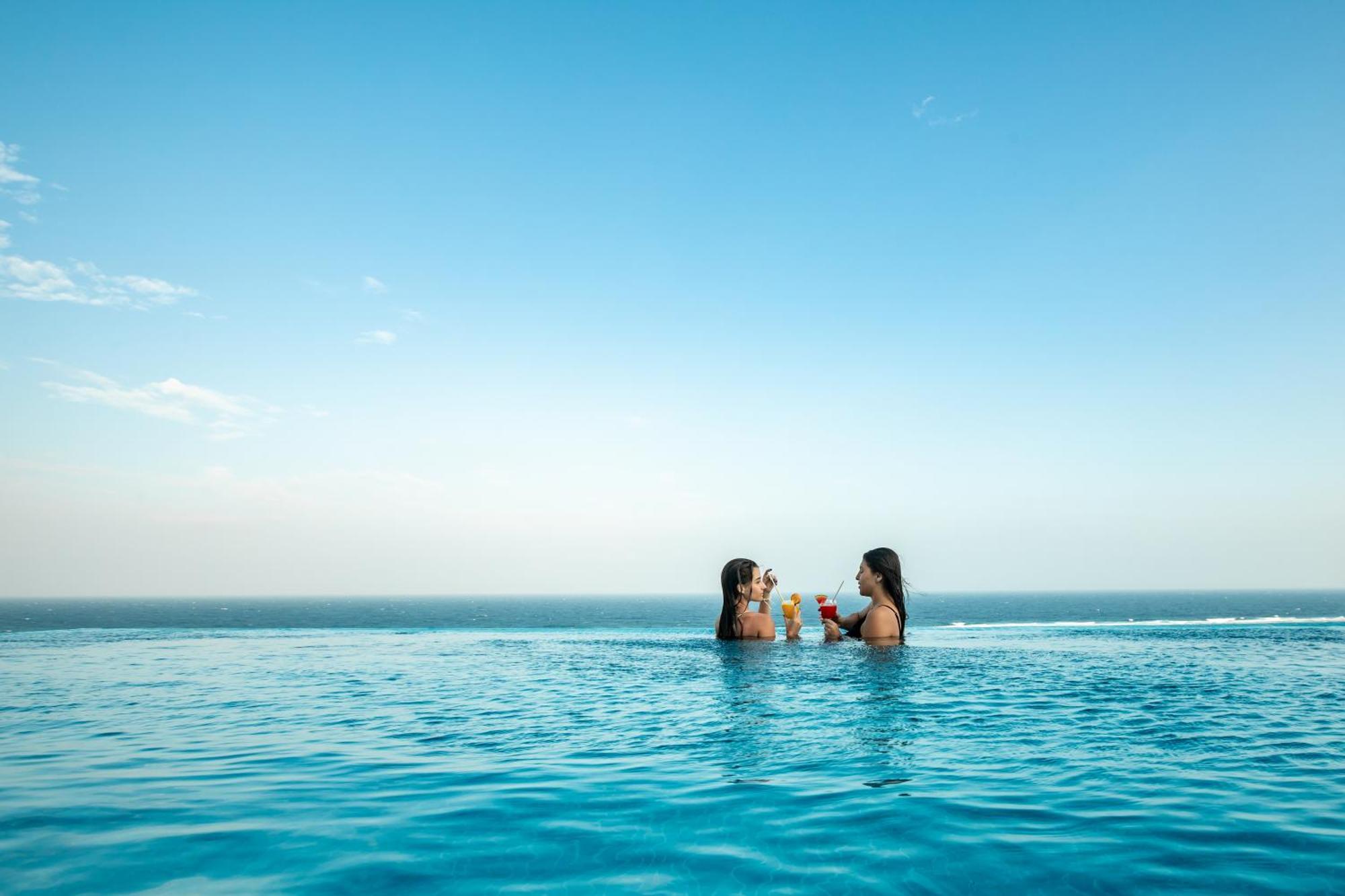 Triton Prestige Seaview And Spa Maafushi Exterior foto